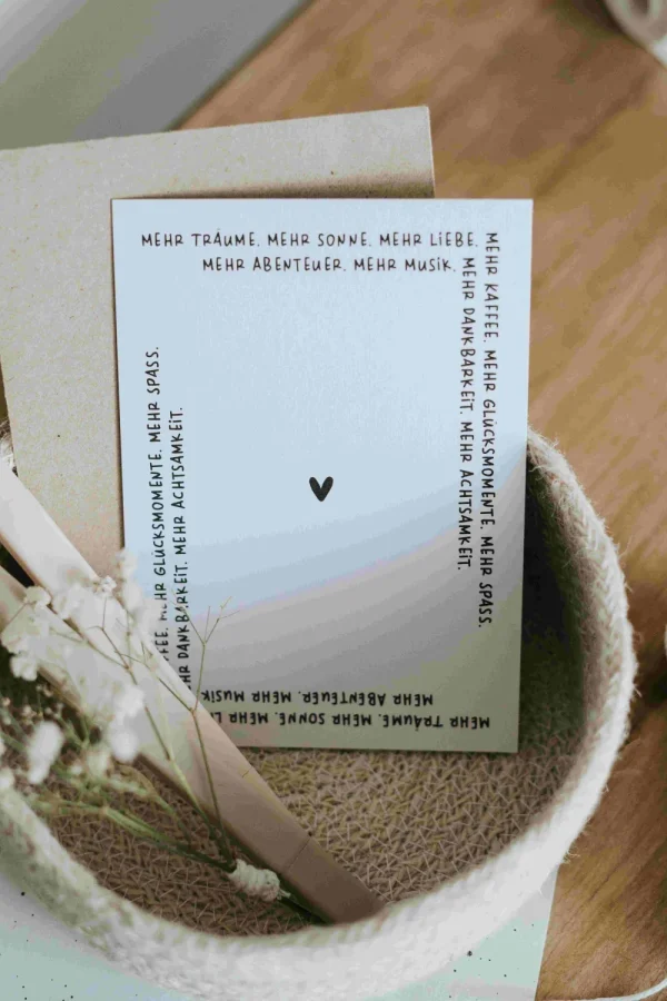 Heldenglück HG Postkarte Mehr Träume- Lovely Stuff