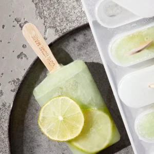 Nicolas Vahe Ice Making Set- Küche & Gedeckter Tisch