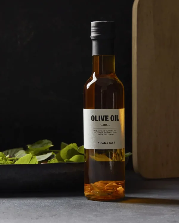 Nicolas Vahe Olive oil with garlic- Feinkost