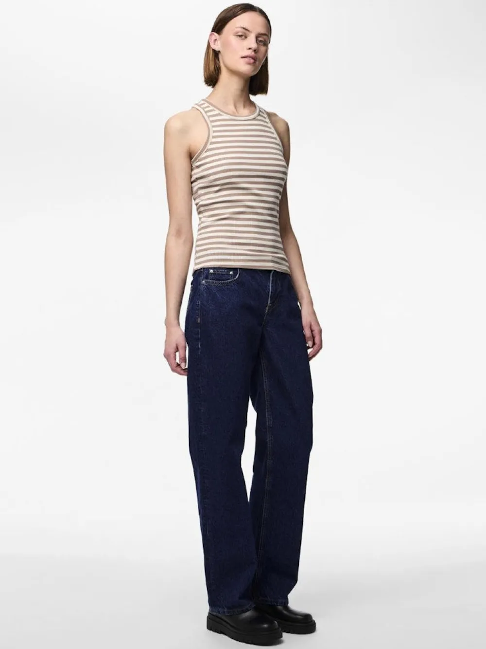 pcruka_boxer_tank_top_sil_4.webp Pieces PCRuka Boxer Tank Top Silver Mink Cloud Dancer- T-shirts & Tops