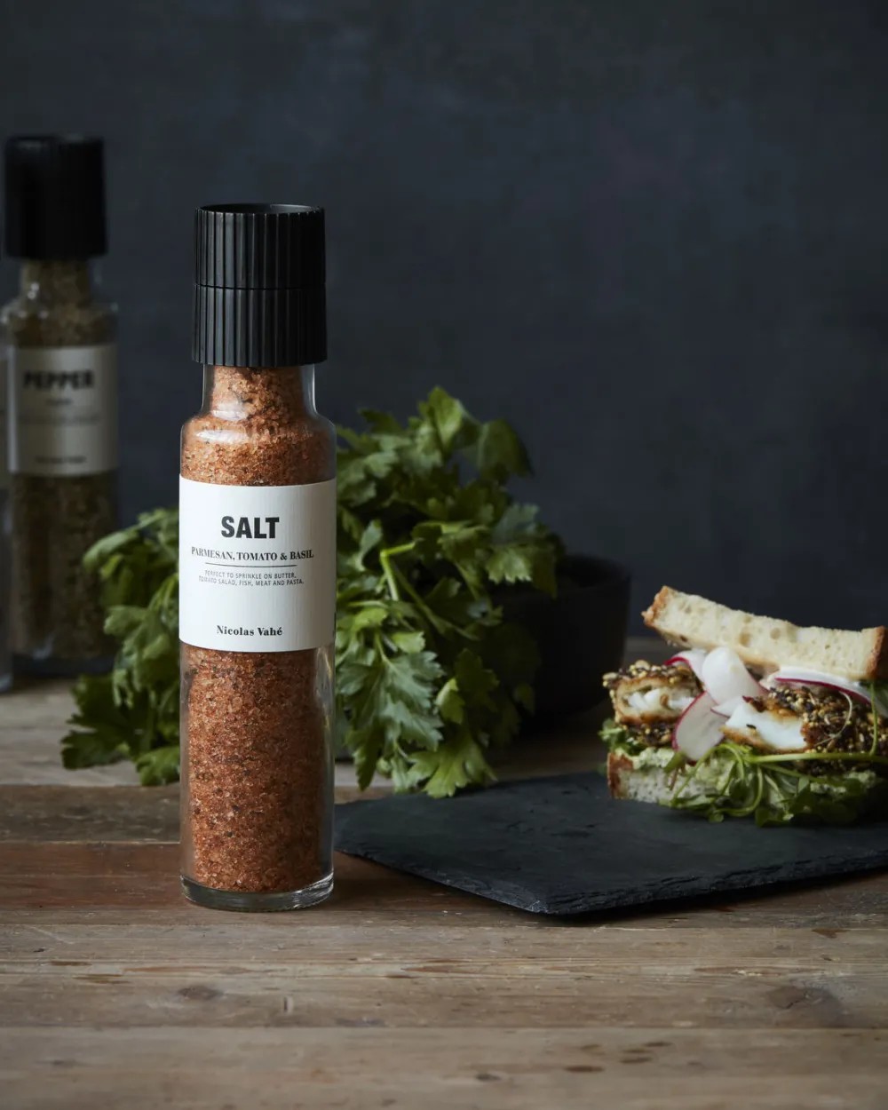 salt_parmesan_tomato_amp__1.webp Nicolas Vahe Salt, Parmesan, Tomato & Basil- Feinkost