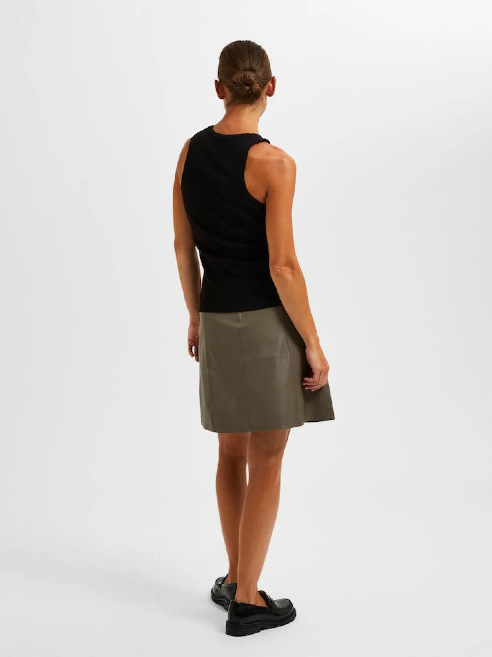 slfanna_oneck_tank_top_bl_5.webp Selected Femme SLFAnna O-Neck Tank Top- T-shirts & Tops