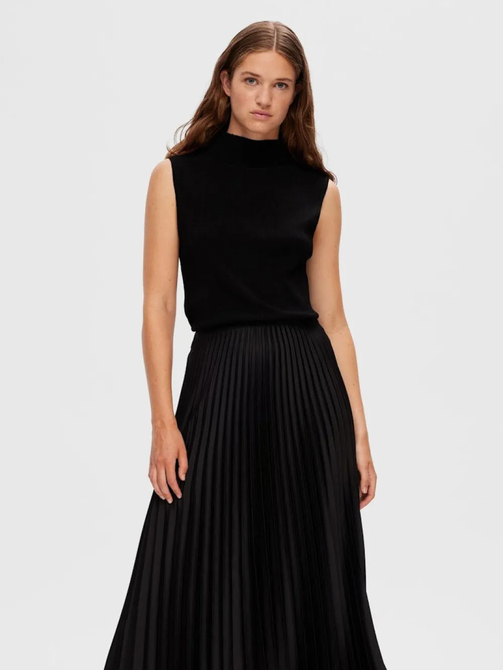 slfcaro_sl_knit_top_black_4.webp Selected Femme SLFCaro SL Knit Top- T-shirts & Tops